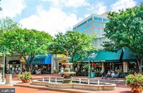 1647 Preston Rd, Alexandria, VA 22302 - view of building exterior
