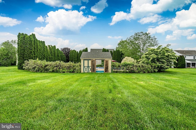 41 Diane Dr, Honey Brook, PA 19344 - view of grassy yard with an outbuilding