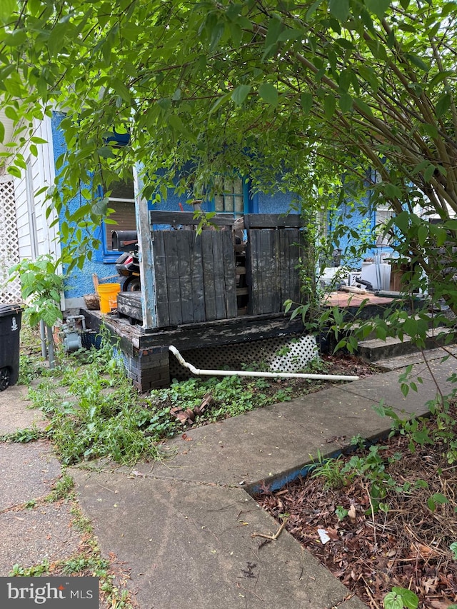 view of home's exterior