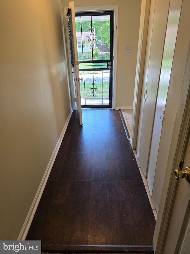 13103 Chalfont Ave, Fort Washington, MD 20744 - doorway with baseboards