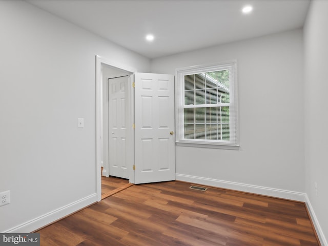9365 River Crest Rd, Manassas, VA 20110 - empty room with baseboards, wood finished floors, and recessed lighting