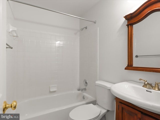9365 River Crest Rd, Manassas, VA 20110 - full bathroom with toilet, vanity, and shower / tub combination