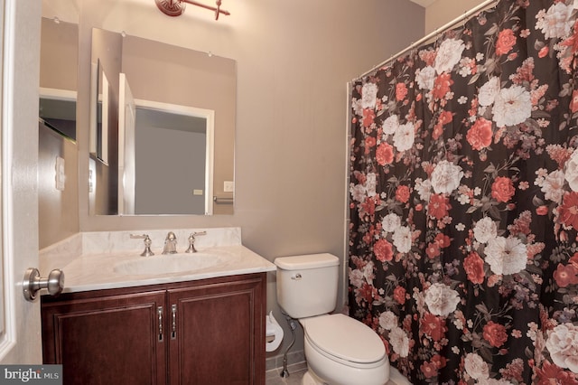 23166 Glenorchy Ct, Ashburn, VA 20148 - full bath featuring toilet, vanity, and a shower with curtain