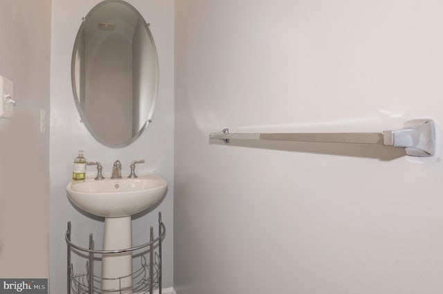 23166 Glenorchy Ct, Ashburn, VA 20148 - view of bathroom