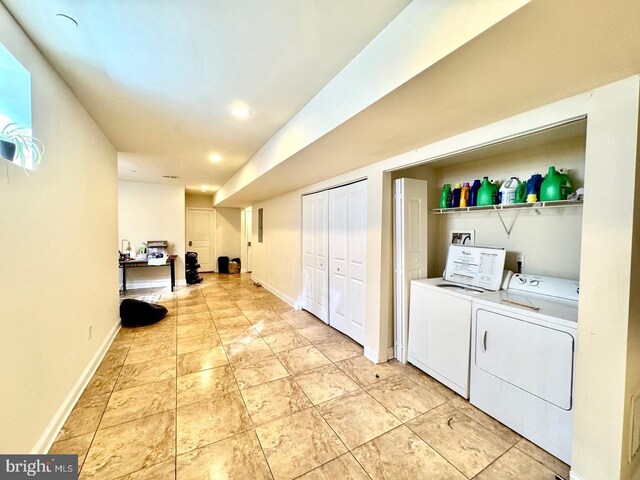 1431 N 17th St, Philadelphia, PA 19121 - laundry area featuring washing machine and clothes dryer, baseboards, and recessed lighting