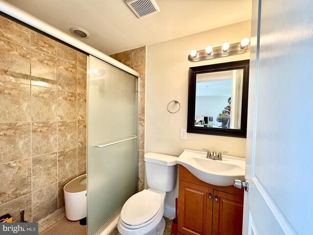 1431 N 17th St, Philadelphia, PA 19121 - full bath featuring a shower stall, vanity, and toilet