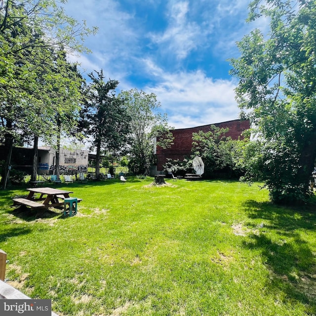 4734 Upland St, Philadelphia, PA 19143 - view of grassy yard