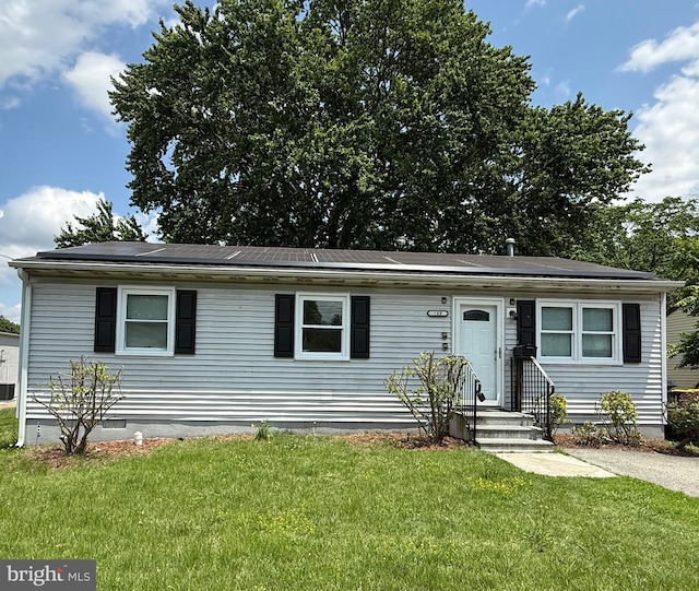 195 Mitscher Rd, Dover, DE 19901 - view of front of home with a front yard and crawl space