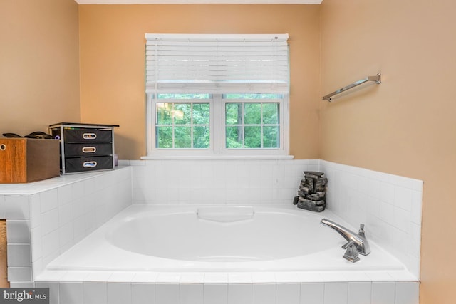 9213 Fairlane Pl, Laurel, MD 20708 - full bath featuring a garden tub