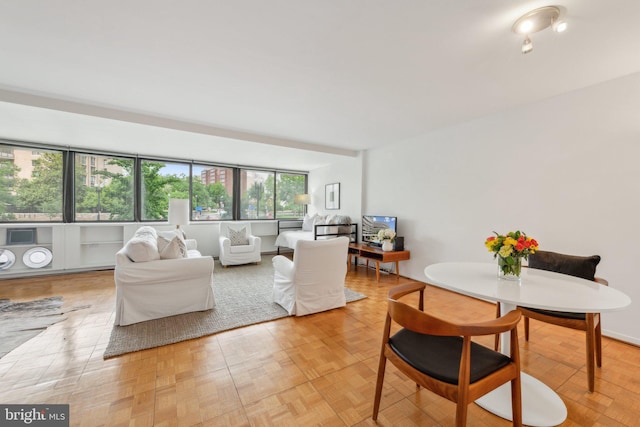 2510 Virginia Ave NW Unit 2Bn, Washington, DC 20037 - view of living room