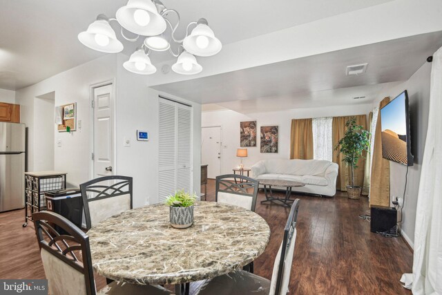 28 Cable Hollow Way Unit 47-3, Upper Marlboro, MD 20774 - dining room with wood finished floors and a chandelier