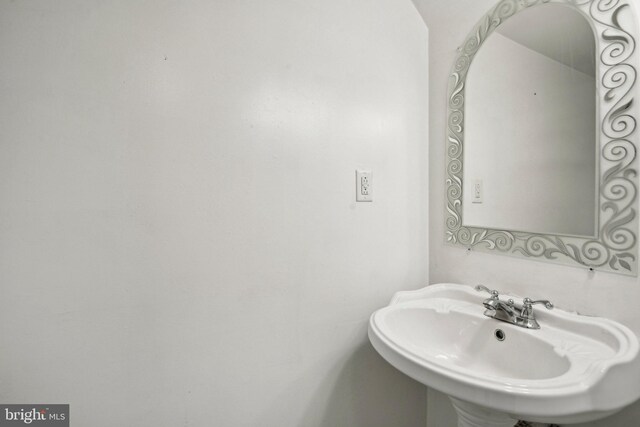 28 Cable Hollow Way Unit 47-3, Upper Marlboro, MD 20774 - bathroom with a sink