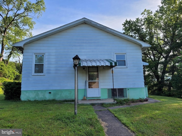155 Hyndman Rd, Hyndman, PA 15545 - view of front of property with a front yard