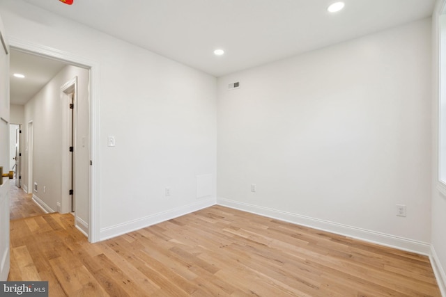 826 Tasker St, Philadelphia, PA 19148 - unfurnished room featuring light wood-type flooring, baseboards, and recessed lighting