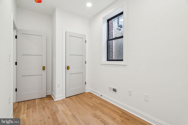 826 Tasker St, Philadelphia, PA 19148 - unfurnished bedroom featuring light wood-style floors and baseboards