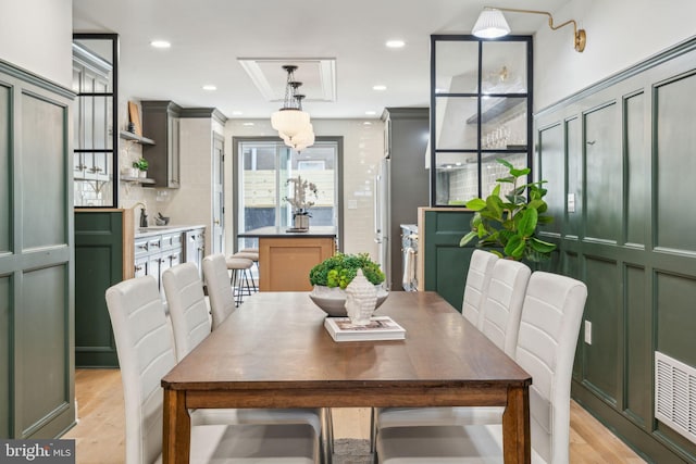 826 Tasker St, Philadelphia, PA 19148 - dining room featuring light wood-type flooring and recessed lighting