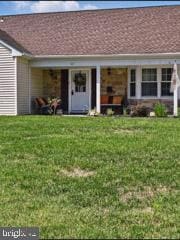60 Windsor Ln, Willingboro, NJ 08046 - view of front facade featuring a front yard
