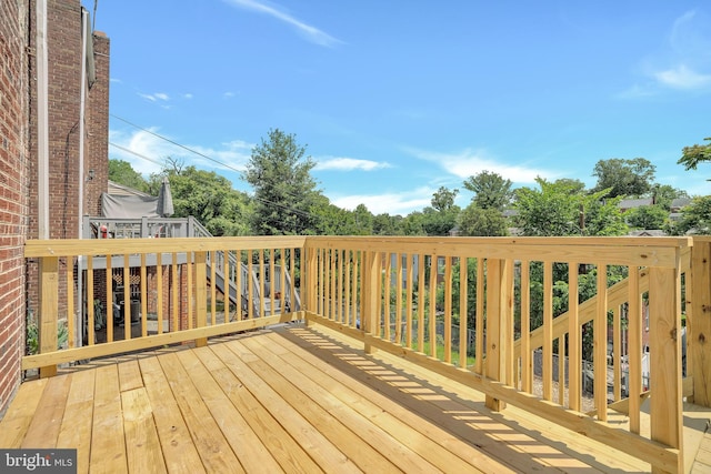 1636 40th St SE, Washington, DC 20020 - view of wooden deck