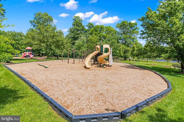 12221 Quadrille Ln, Bowie, MD 20720 - communal playground with a yard
