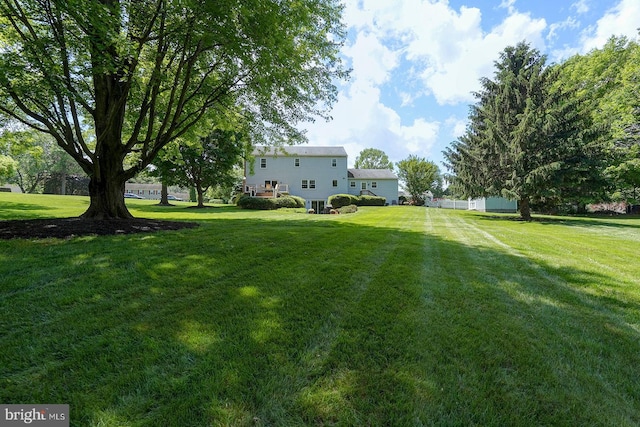 12 Meadow Woods Ln, West Grove, PA 19390 - view of grassy yard