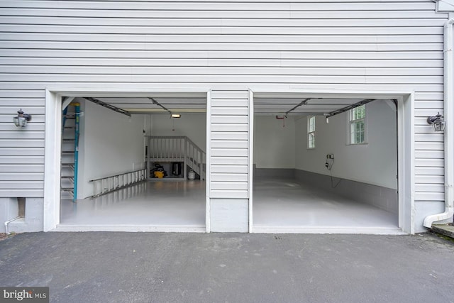 12 Meadow Woods Ln, West Grove, PA 19390 - view of garage