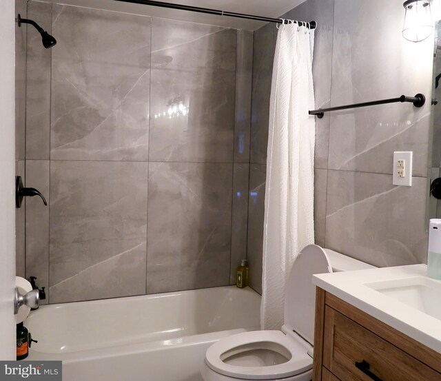 5538 Karen Elaine Unit 1625, Hyattsville, MD 20784 - bathroom with toilet, shower / tub combo with curtain, and vanity