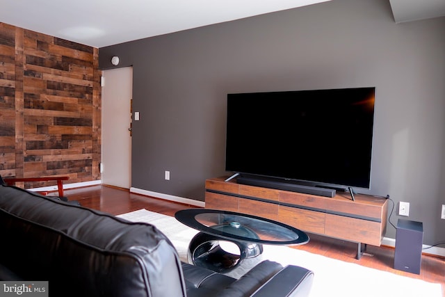 5538 Karen Elaine Unit 1625, Hyattsville, MD 20784 - living room with wood finished floors and baseboards