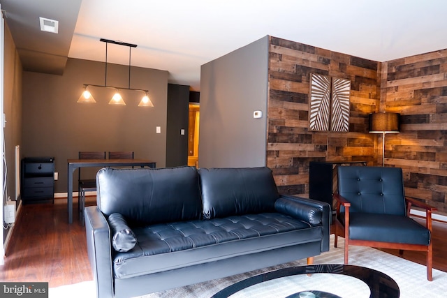 5538 Karen Elaine Unit 1625, Hyattsville, MD 20784 - living area featuring wood finished floors