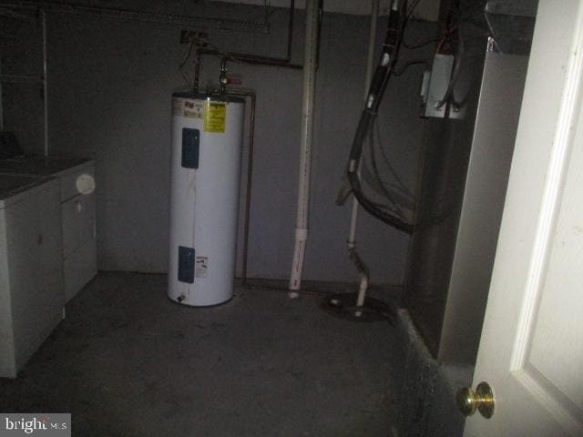 9410 Chippenham Dr, Laurel, MD 20723 - utilities featuring water heater
