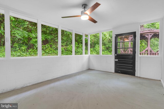 29823 Hillview Dr, Mechanicsville, MD 20659 - unfurnished sunroom featuring ceiling fan