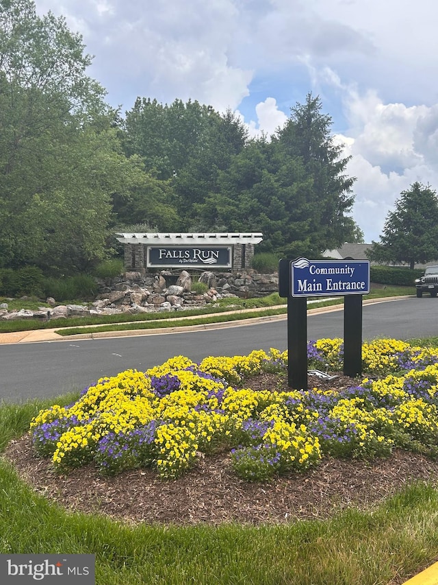 19 Hanover Ct, Fredericksburg, VA 22406 - view of community sign