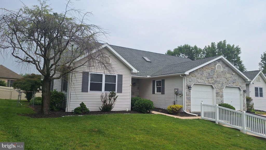 106 Sarah Ct, Lewisberry, PA 17339 - ranch-style house with a garage, roof with shingles, and stone siding