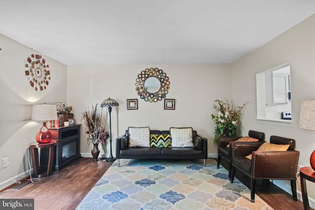 504 Domain Ct, Odenton, MD 21113 - living room featuring wood finished floors and baseboards