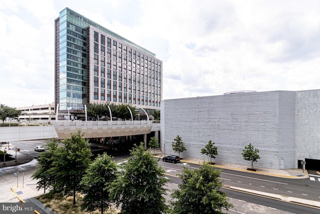 1016 Bellview Rd, Mclean, VA 22102 - view of building exterior
