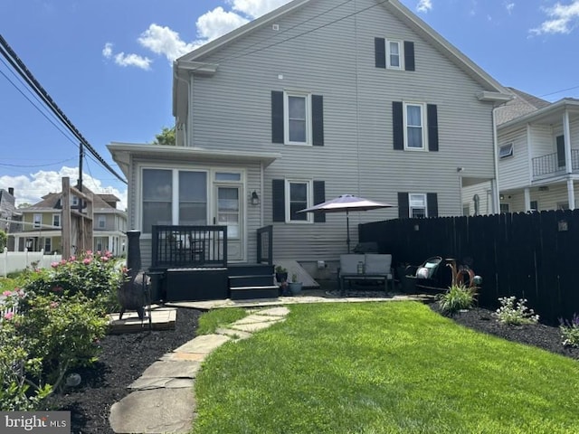 313 E Cherry St, Palmyra, PA 17078 - back of property featuring a sunroom