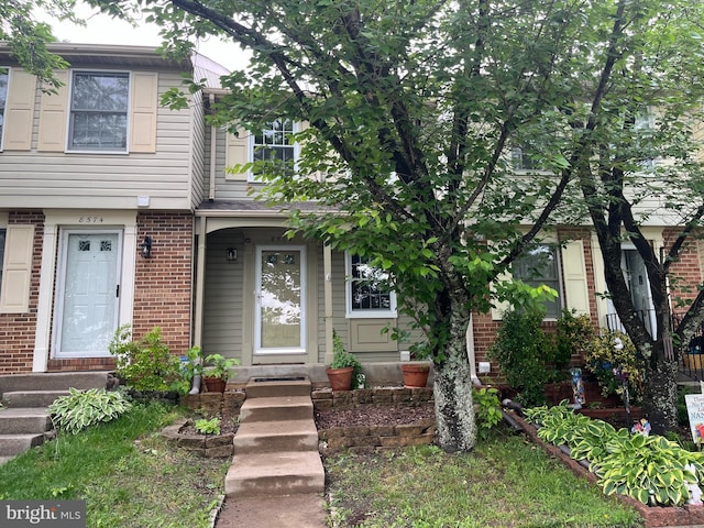 8572 Blackfoot Ct, Lorton, VA 22079 - view of front of property with brick siding