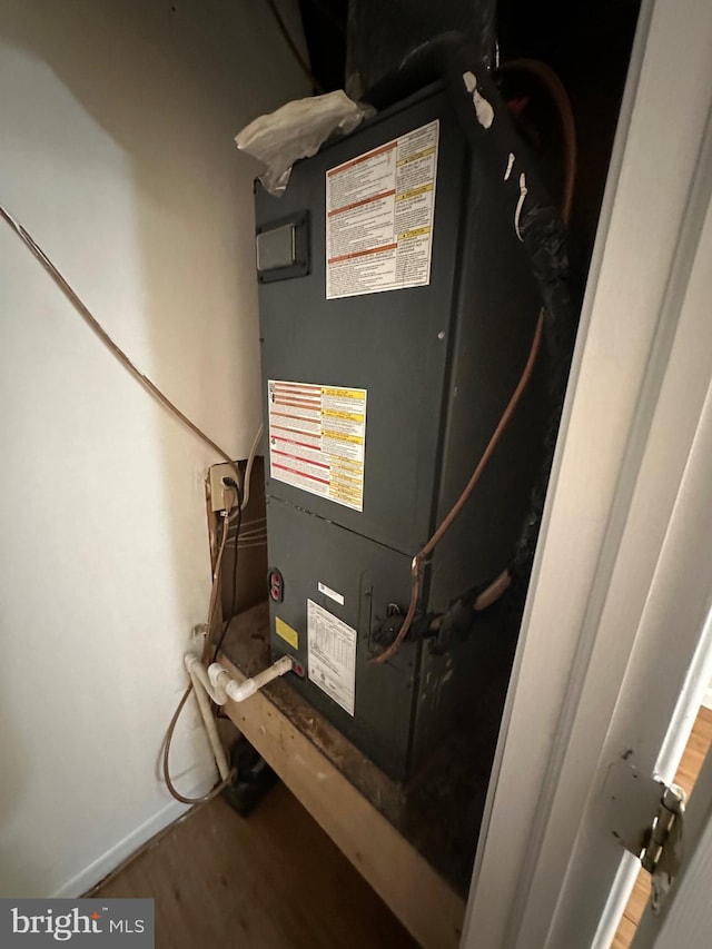 1844 W Master St, Philadelphia, PA 19121 - utility room featuring heating unit