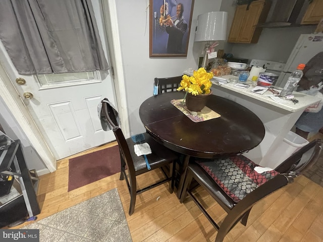 1844 W Master St, Philadelphia, PA 19121 - dining area with light wood-type flooring