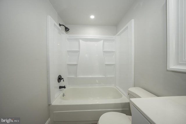 262 Drummers Ln Unit 262, Wayne, PA 19087 - bathroom featuring toilet, vanity, recessed lighting, and  shower combination