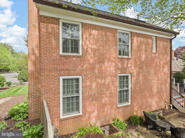 7287 Evans Mill Rd, Mclean, VA 22101 - view of side of home with brick siding