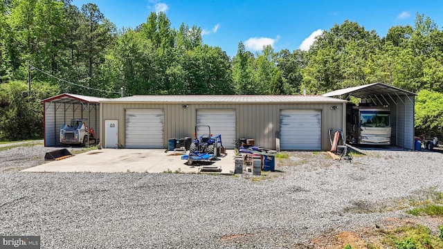 17397 Rosiers Creek Ln, King George, VA 22485 - garage with a garage and gravel driveway
