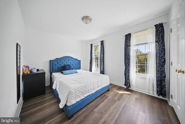 201 Anchor Cv, Stafford, VA 22554 - bedroom with wood finished floors and baseboards