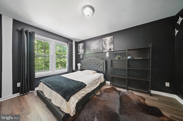201 Anchor Cv, Stafford, VA 22554 - bedroom with wood finished floors and baseboards