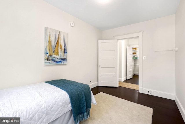46 Murray Ave, Annapolis, MD 21401 - bedroom featuring wood finished floors and baseboards