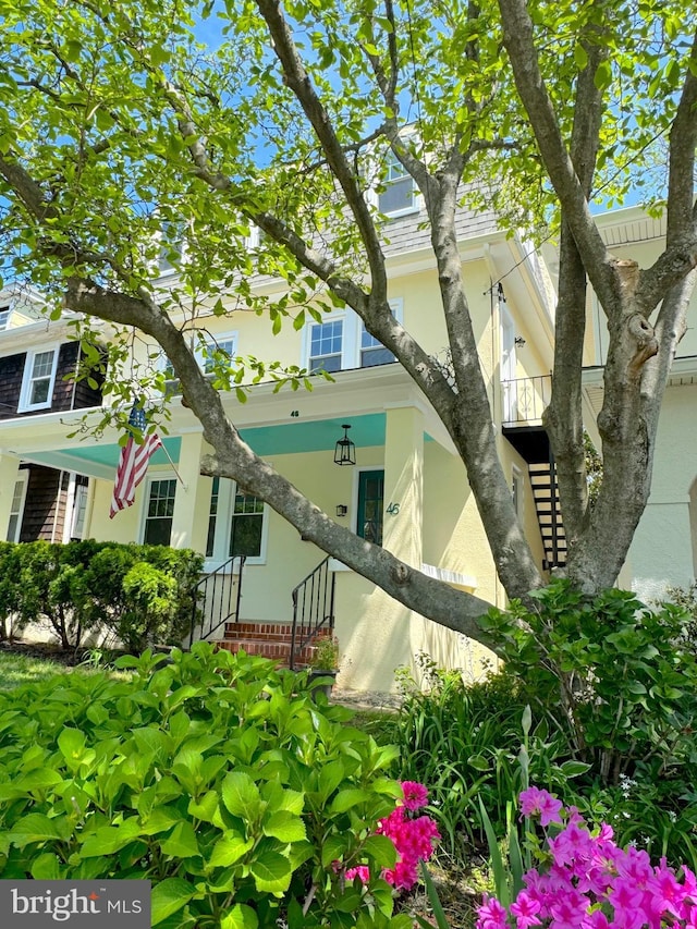 46 Murray Ave, Annapolis, MD 21401 - view of front of home featuring stucco siding