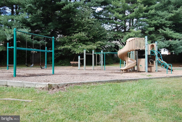 10007 Marshall Pond Rd, Burke, VA 22015 - community play area featuring a lawn