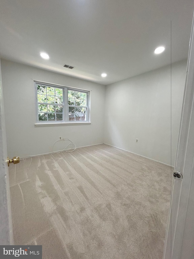 8524 Betterton Ct, Vienna, VA 22182 - carpeted empty room featuring recessed lighting and baseboards