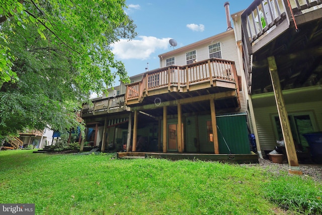 14321 Long Channel Dr, Germantown, MD 20874 - back of property featuring a yard and a wooden deck