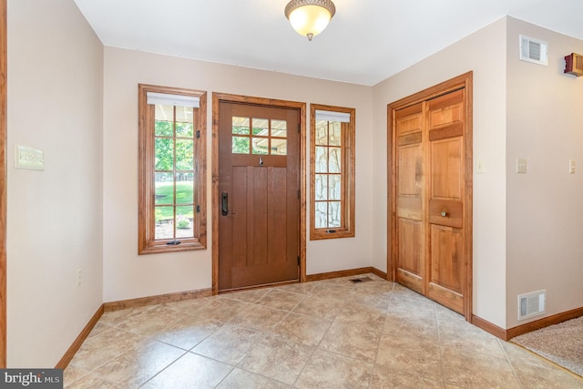 4 Apple Tree Ln, Hummelstown, PA 17036 - entryway featuring baseboards