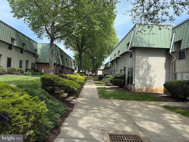 441 Tomlinson Rd Unit E18, Philadelphia, PA 19116 - view of property's community